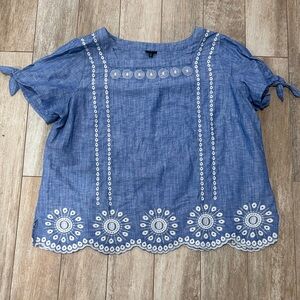 Talbots Blue Embroidered  Women's Top 55% linen 45% cotton
